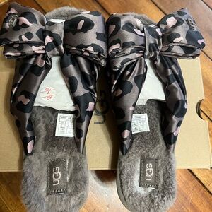 UGG Lushette Pink/Brown Leopard Bow Puffer Slippers Size 7 New in Box Worn once.